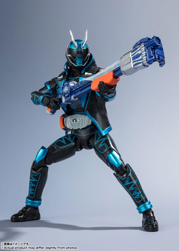 Masked Rider Deluxe Type 2005 RAH No. 24 - メルカリ