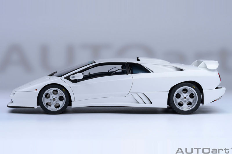 AmiAmi [Character & Hobby Shop] | 1/18 Lamborghini Diablo SE30