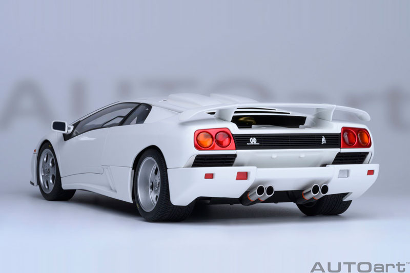 AmiAmi [Character & Hobby Shop] | 1/18 Lamborghini Diablo SE30