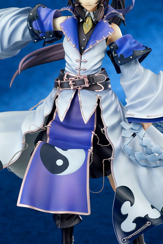 FIGURE-181342_06.jpg