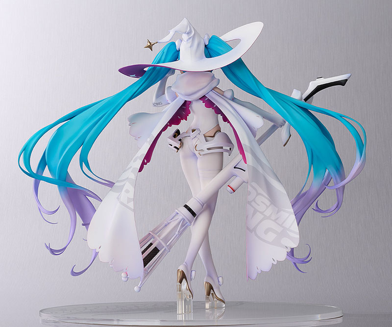 FIGURE-181648_06.jpg