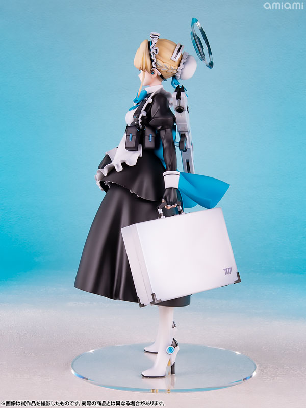 FIGURE-182308_04.jpg