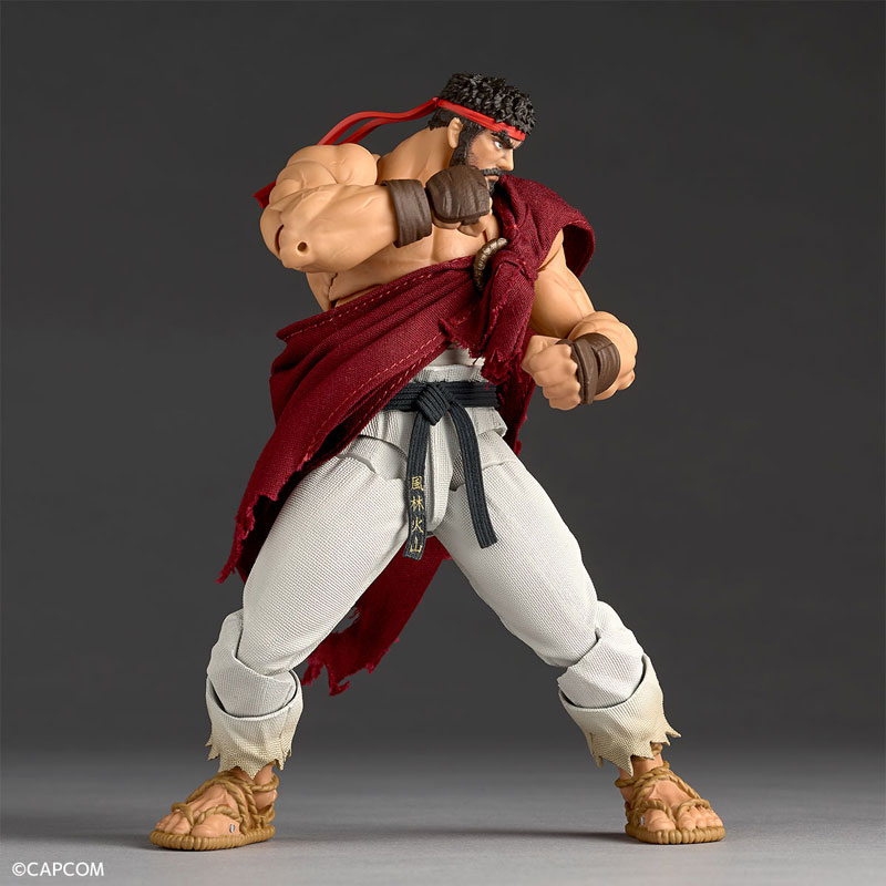 FIGURE-182369_03.jpg