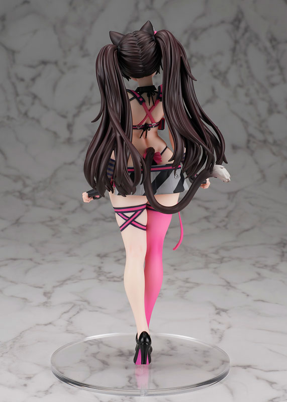 FIGURE-184074_08.jpg