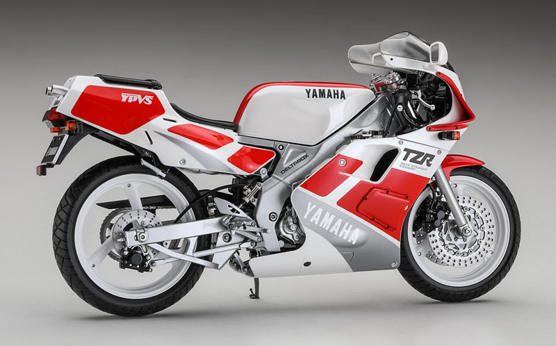 まい TZR250完成！ AmiAmi [Character & Hobby Shop] | 1/12 Yamaha TZR250 (3MA) (1989