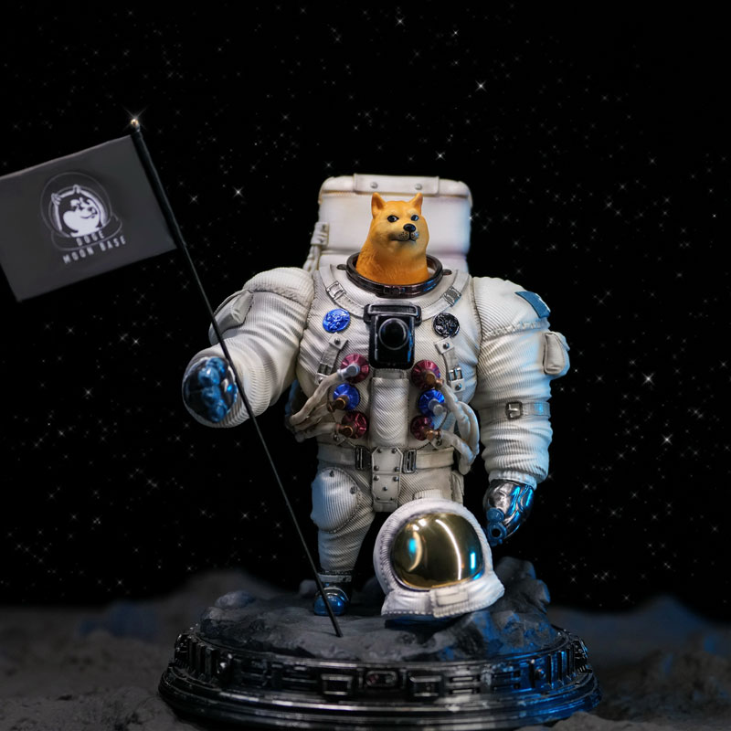 月のオブジェ！ AmiAmi [Character & Hobby Shop] | Doge Astronaut Ver