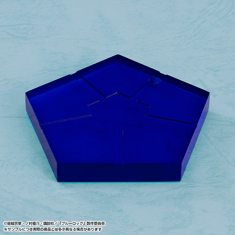 FIGURE-190795_07.jpg