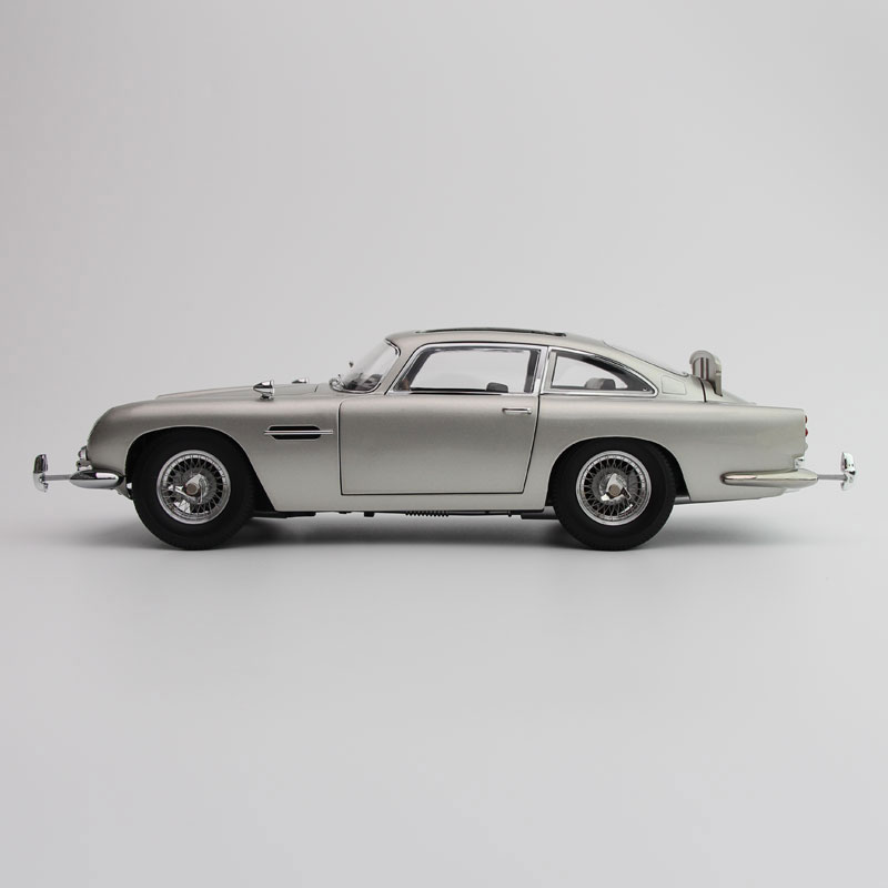 ASTON MARTIN DB5 007 1/18＋1:64 1/18 AUTOart 1964 Aston Martin DB5 James Bond Goldfinger