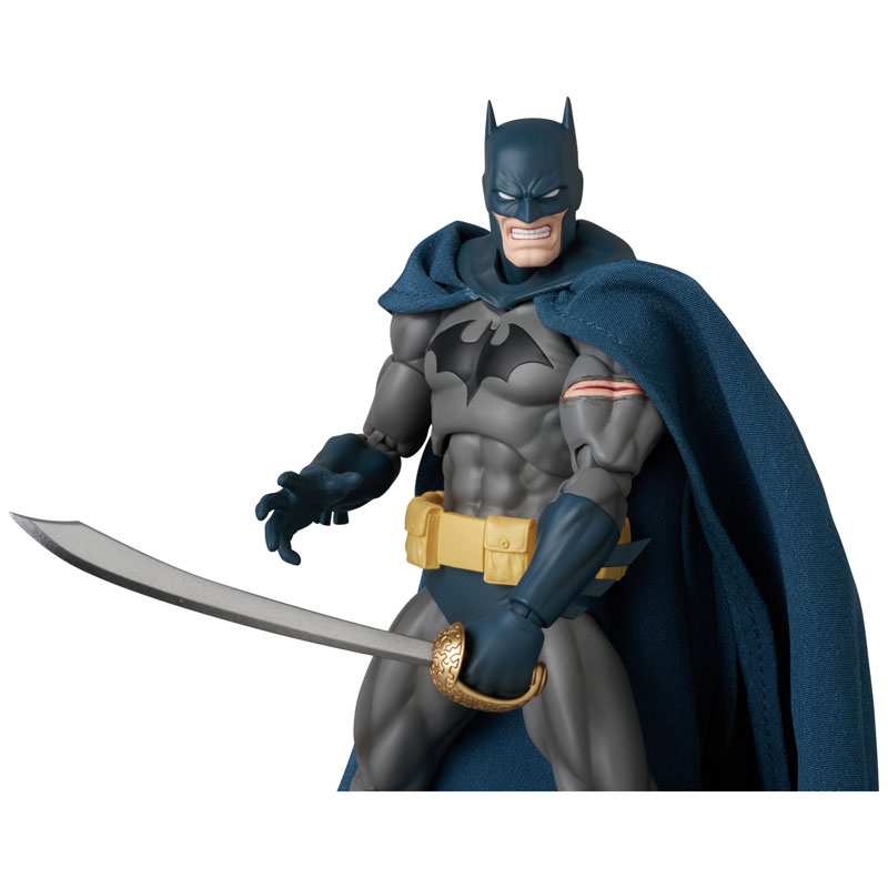 AmiAmi [Character & Hobby Shop] | MAFEX No.295 MAFEX BATMAN DAMAGE