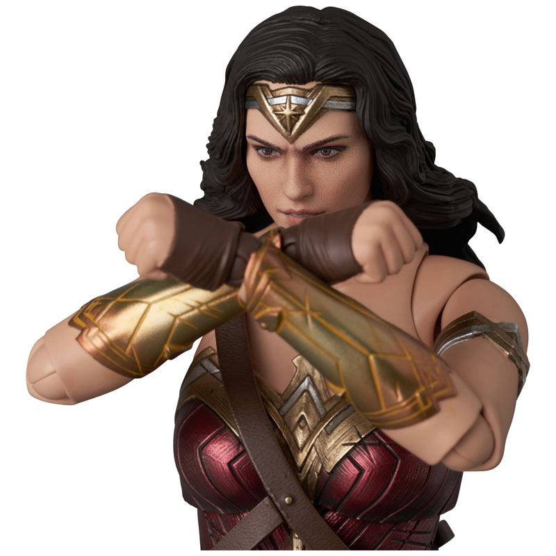 AmiAmi [Character & Hobby Shop] | MAFEX No.296 MAFEX WONDER WOMAN