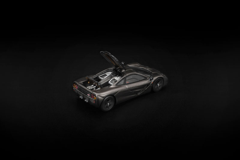 こめページ AmiAmi [Character & Hobby Shop] | 1/64 McLaren F1 Carbon Edition