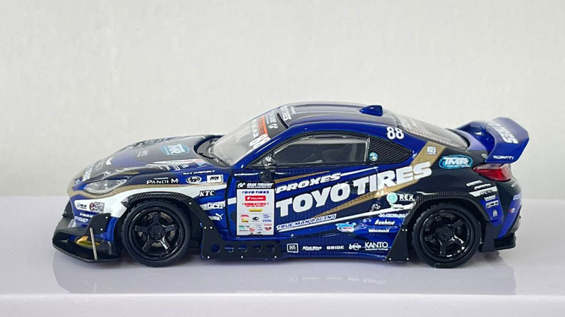 AmiAmi [Character & Hobby Shop] | 1/64 GR86 Team Toyo Tires Drift