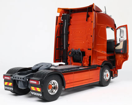 AmiAmi [Character & Hobby Shop] | 1/24 Volvo Trucks FH