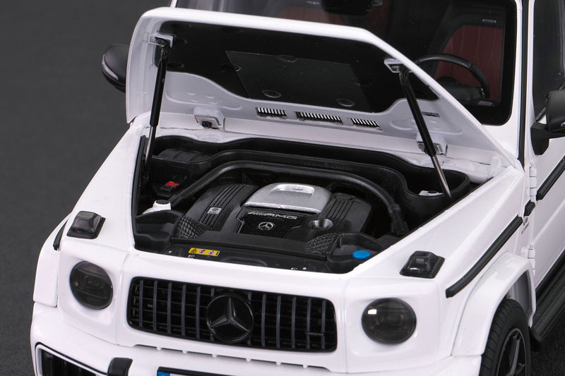AmiAmi [Character & Hobby Shop] | 1/18 Mercedes AMG G63 Polar