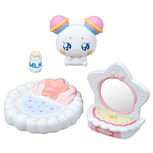 中古：Twinkle Twinkle フィギュアセット Amazon.com: Bandai Star Twinkle Pretty Cure Cure Cosmo