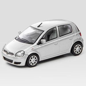 1/64 Toyota Vitz 5-Door (P10) (LHD) Silver
