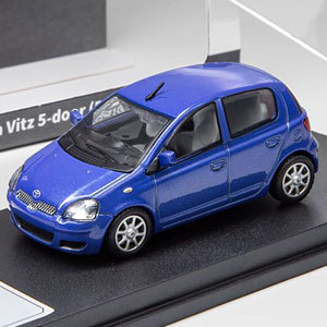 1/64 Toyota Vitz 5-Door (P10) (LHD) Blue